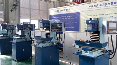 CNC lathe manufacturer: What are the characteristics of CNC lathes?